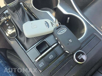 2022 Kia K5 GT-Line - miniatura 8