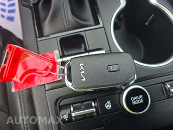 2022 Kia K5 GT-Line - miniatura 8