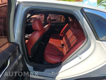2022 Kia K5 GT-Line - miniatura 10