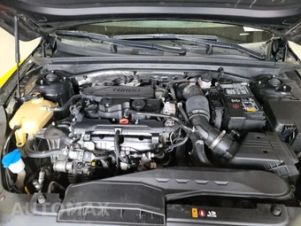 2022 Kia K5 GT-Line – miniatura 15