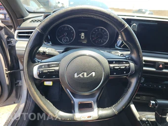 2022 Kia K5 GT-Line – miniatura 10