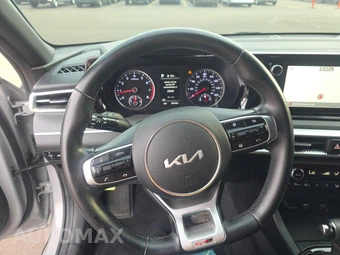 2022 Kia K5 GT-Line – miniatura 10