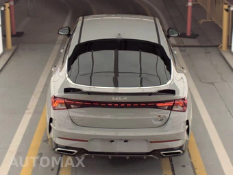 2022 Kia K5 GT-Line – miniatura 5