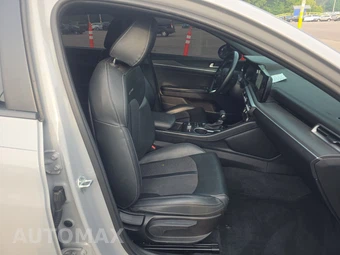 2022 Kia K5 GT-Line – miniatura 8