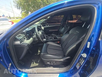 2022 Kia K5 GT-Line – miniatura 3