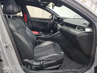 2022 Kia K5 GT-Line – miniatura 14
