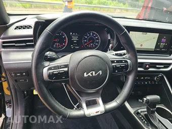 2022 Kia K5 GT-Line – miniatura 10