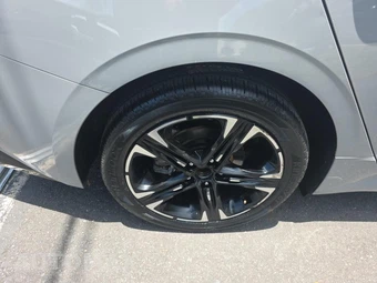 2022 Kia K5 GT-Line – miniatura 10