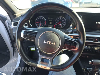2022 Kia K5 GT-Line – miniatura 10