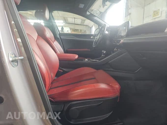 2022 Kia K5 GT-Line – miniatura 8