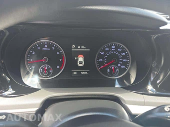 2022 Kia K5 LX – miniatura 9