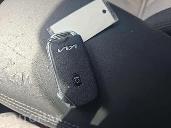 2022 Kia K5 LXS - miniatura 8