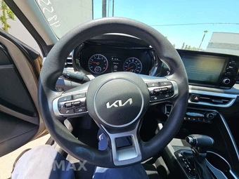 2022 Kia K5 LXS - miniatura 10