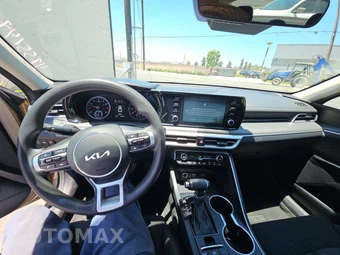 2022 Kia K5 LXS - miniatura 11