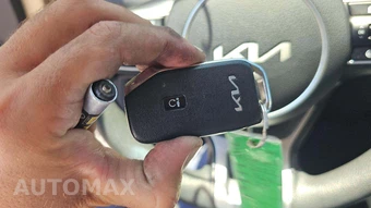 2022 Kia K5 LXS - miniatura 23
