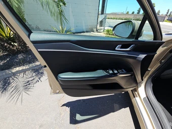 2022 Kia K5 LXS - miniatura 9