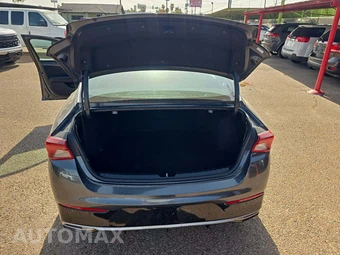 2022 Kia K5 LXS - miniatura 14