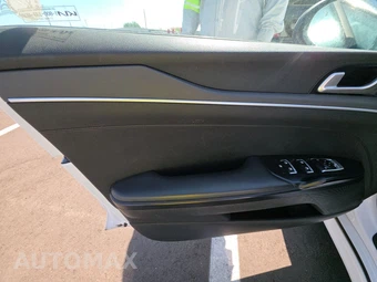 2022 Kia K5 LXS - miniatura 9