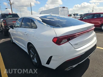 2022 Kia K5 LXS – miniatura 6