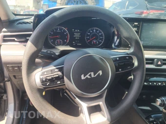 2022 Kia K5 LXS - miniatura 10