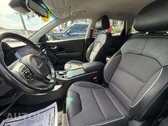 2022 Kia Niro EV EX - miniatura 9