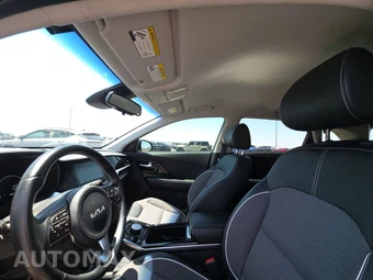 2022 Kia Niro EV S – miniatura 19