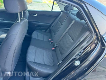 2022 Kia Rio S Sedan - miniatura 11