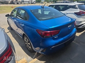 2022 Kia Rio S Sedan – miniatura 6