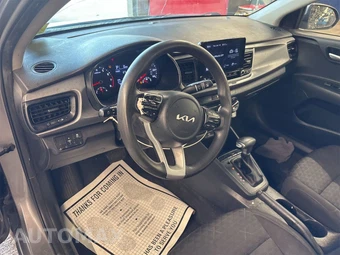2022 Kia Rio S Sedan - miniatura 11