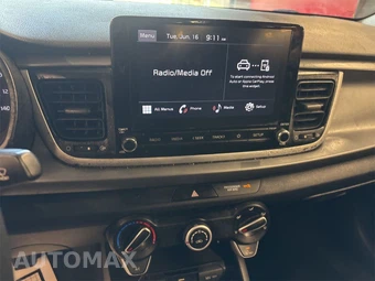 2022 Kia Rio S Sedan - miniatura 9