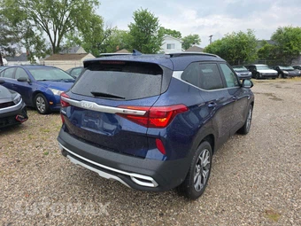 2022 Kia Seltos EX - miniatura 3