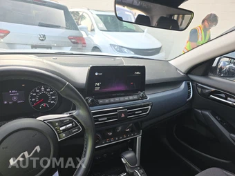 2022 Kia Seltos S - miniatura 11
