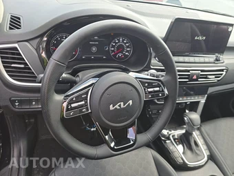 2022 Kia Seltos SX - miniatura 10