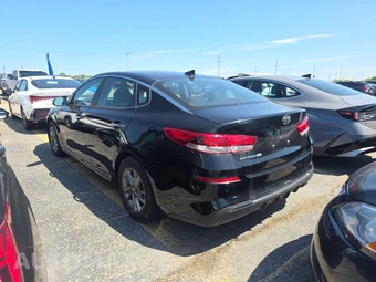 2022 Kia Sorento LX – miniatura 6