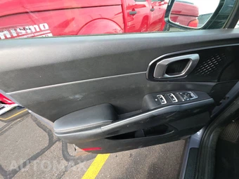 2022 Kia Sorento LX - miniatura 9