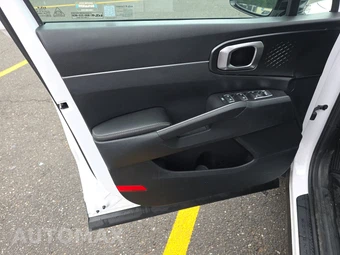 2022 Kia Sorento S – miniatura 9