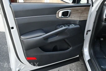 2022 Kia Sorento X-Line S - miniatura 12