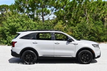 2022 Kia Sorento X-Line S - miniatura 7