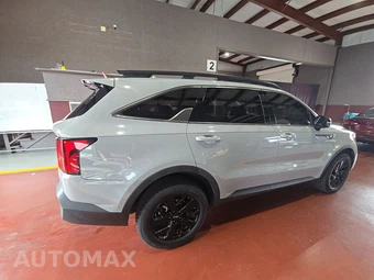 2022 Kia Sorento X-Line S - miniatura 4