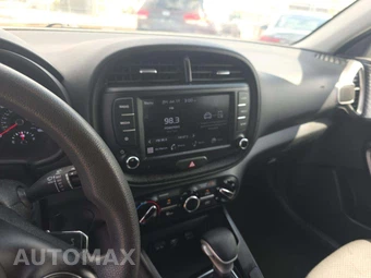 2022 Kia Soul LX - miniatura 10