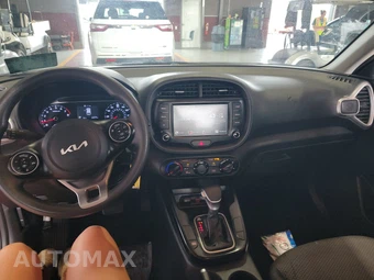 2022 Kia Soul LX - miniatura 11