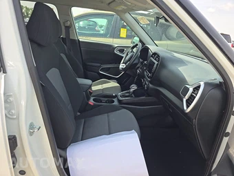 2022 Kia Soul LX - miniatura 8