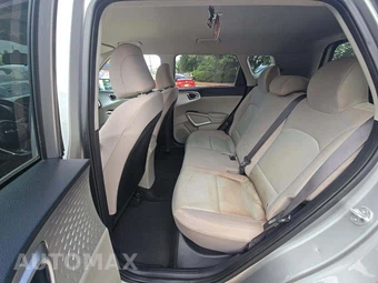 2022 Kia Soul LX - miniatura 10