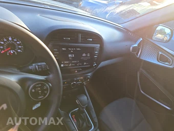 2022 Kia Soul LX - miniatura 11