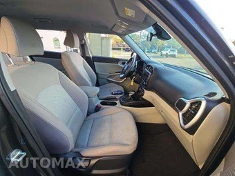 2022 Kia Soul LX - miniatura 18