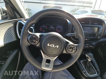 2022 Kia Soul LX - miniatura 10