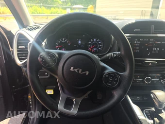 2022 Kia Soul LX - miniatura 10