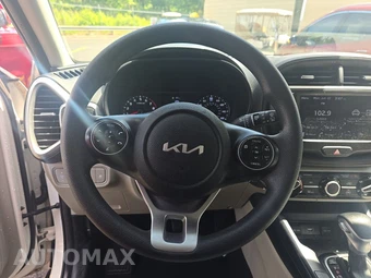 2022 Kia Soul LX - miniatura 10
