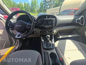 2022 Kia Soul LX - miniatura 11
