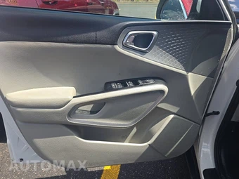 2022 Kia Soul LX - miniatura 9